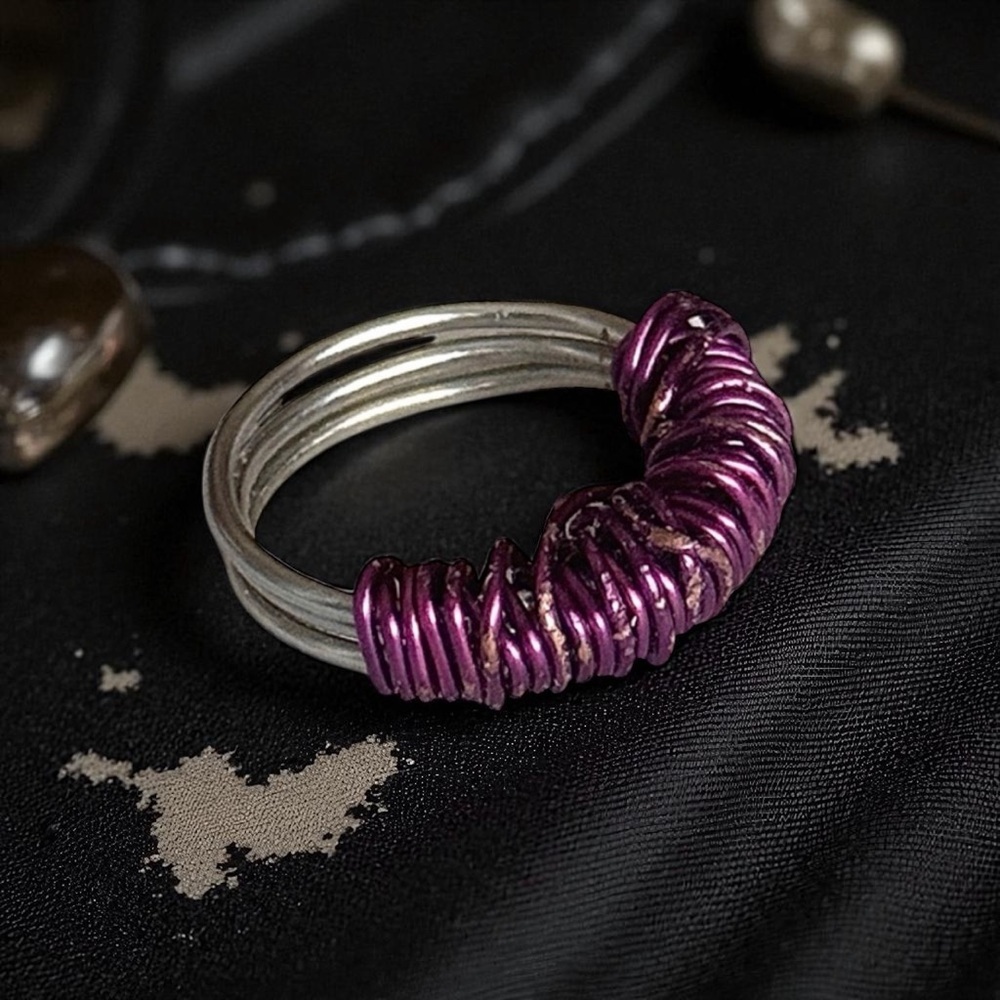 5 For $25💫Silver and Purple Coiled Wire Ring